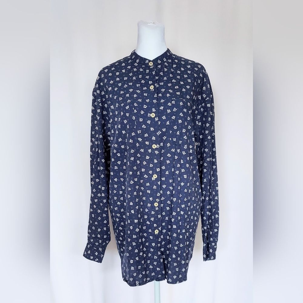 Eddie Bauer Long Sleeve Button Shirt Blue White Floral Print Size Medium